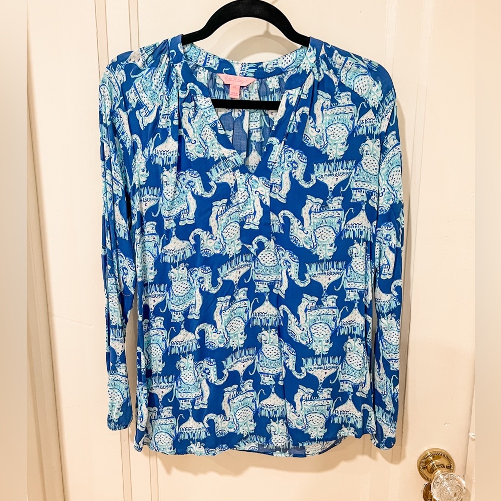 Lilly Pulitzer top XS blue elephants chinoiserie